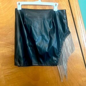 NWT Windsor Mini Skirt with Fringe Chain/Jewelry - Medium